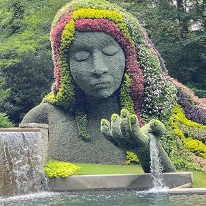 Meet your Posher, Brooke